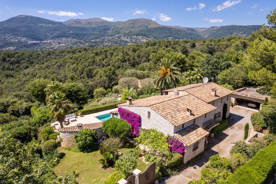 Villa in Saint-Paul-de-Vence, Provence-Alpes-Côte d'Azur, France 3 - 16556988