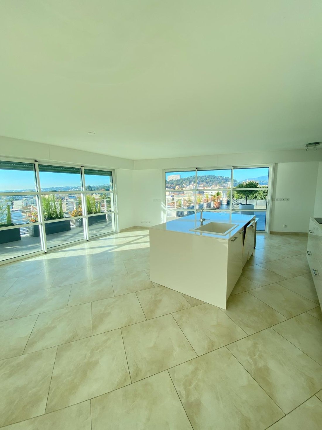 Apartment in Val Fleuri-Montaleigne, Cagnes-sur-Mer, France 2 - 16556958