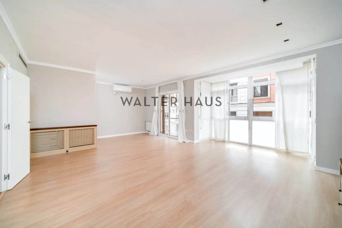 Apartment in Eixample, Barcelona, Spain 1 - 15960840