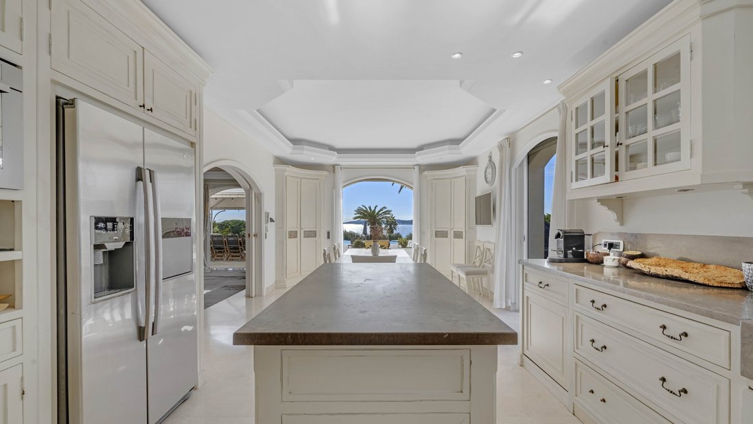 House in Grimaud, Provence-Alpes-Côte d'Azur, France 5 - 16559298