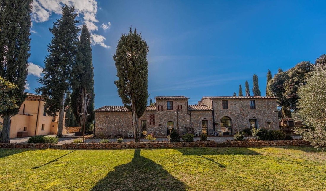 Country House in San Gimignano, Tuscany, Italy 3 - 16555595