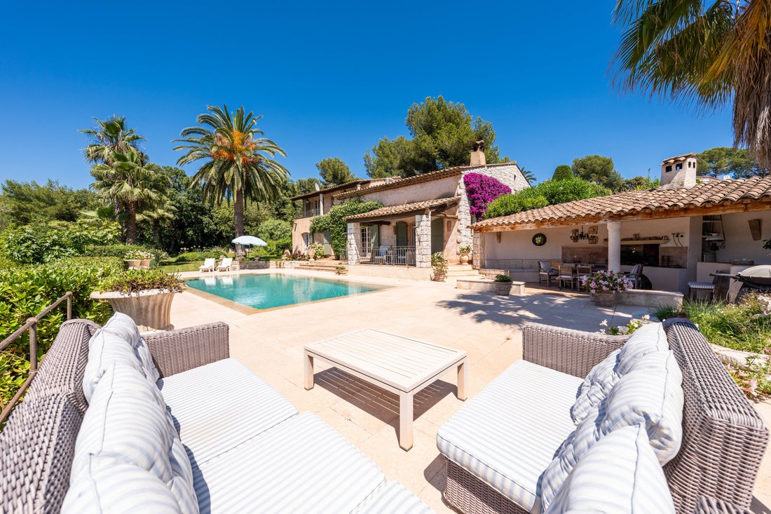 Villa in Saint-Paul-de-Vence, Provence-Alpes-Côte d'Azur, France 5 - 16556988