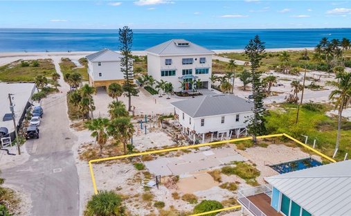 Land in Fort Myers Beach, Florida, United States 1