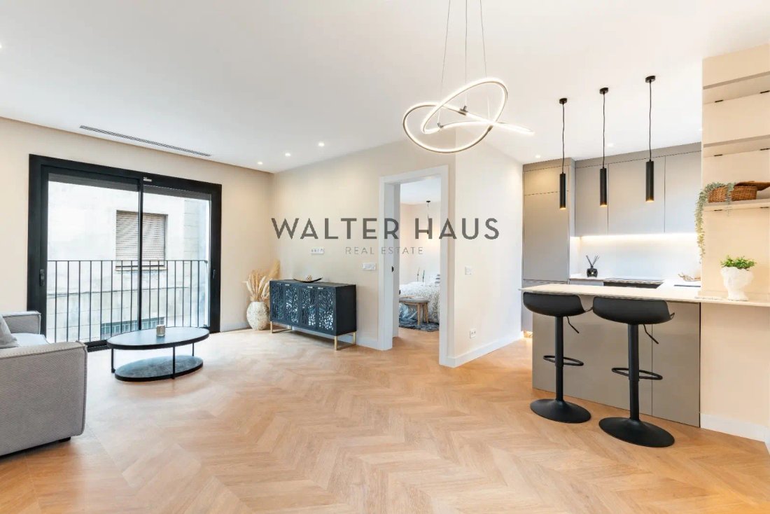 Apartment in Eixample, Barcelona, Spain 1 - 15013853
