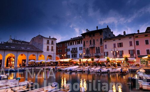 Apartment in Historic Center, Desenzano del Garda, Lombardy 1