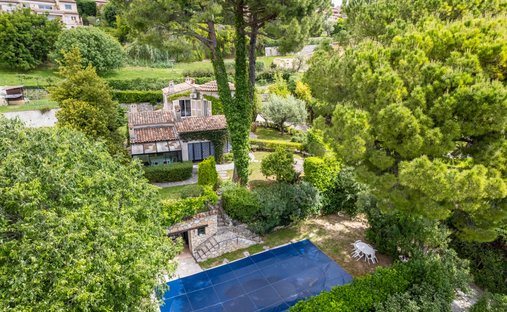 Villa a Plan di Noves, Venza, Francia 1
