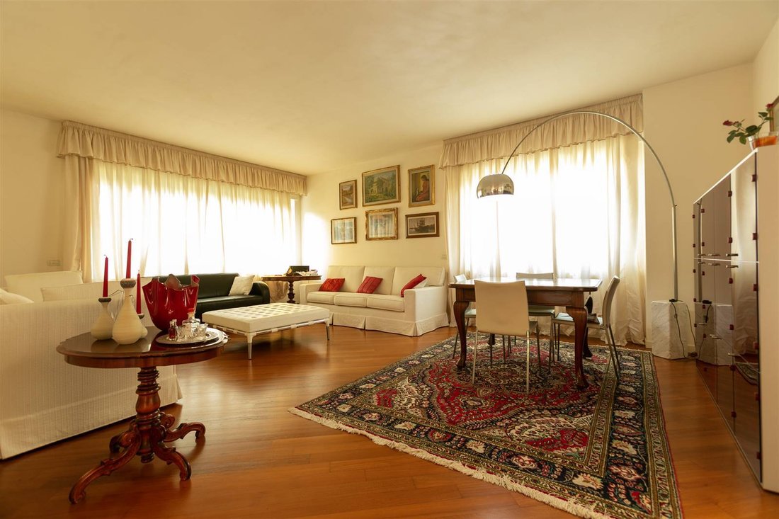 Villa in Historic Center, Livorno, Tuscany 5 - 16556612
