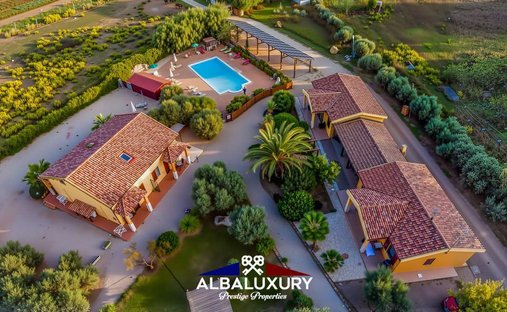 Villa à Olmedo, Sardaigne, Italie 1