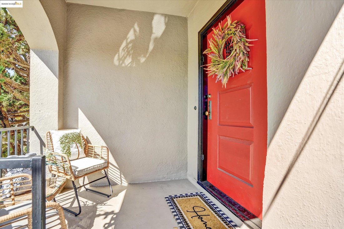 House in Oakland, California, United States 4 - 16557435