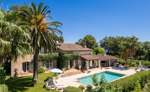 Villa in Saint-Paul-de-Vence, Provence-Alpes-Côte d'Azur, France 1