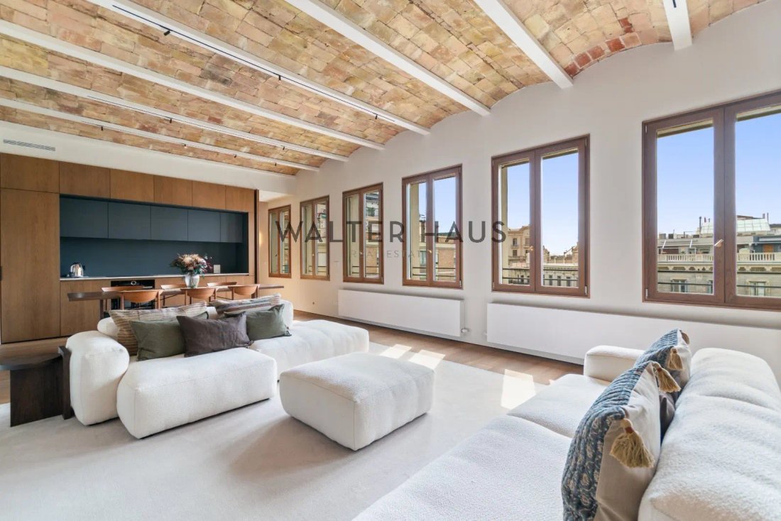Apartment in Eixample, Barcelona, Spain 1 - 15176079