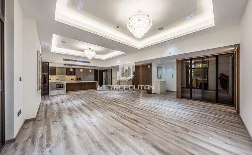 Apartment in Jumeirah Beach Residence, Dubai, United Arab Emirates 1
