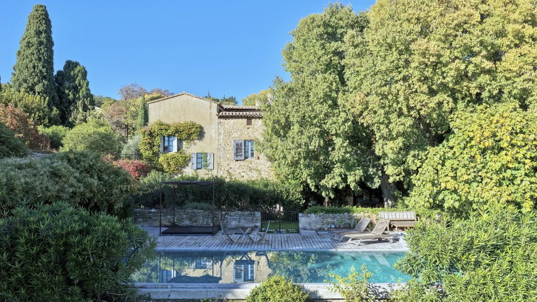 Estate in Montaren-et-Saint-Médiers, Occitania, France 1 - 16556716