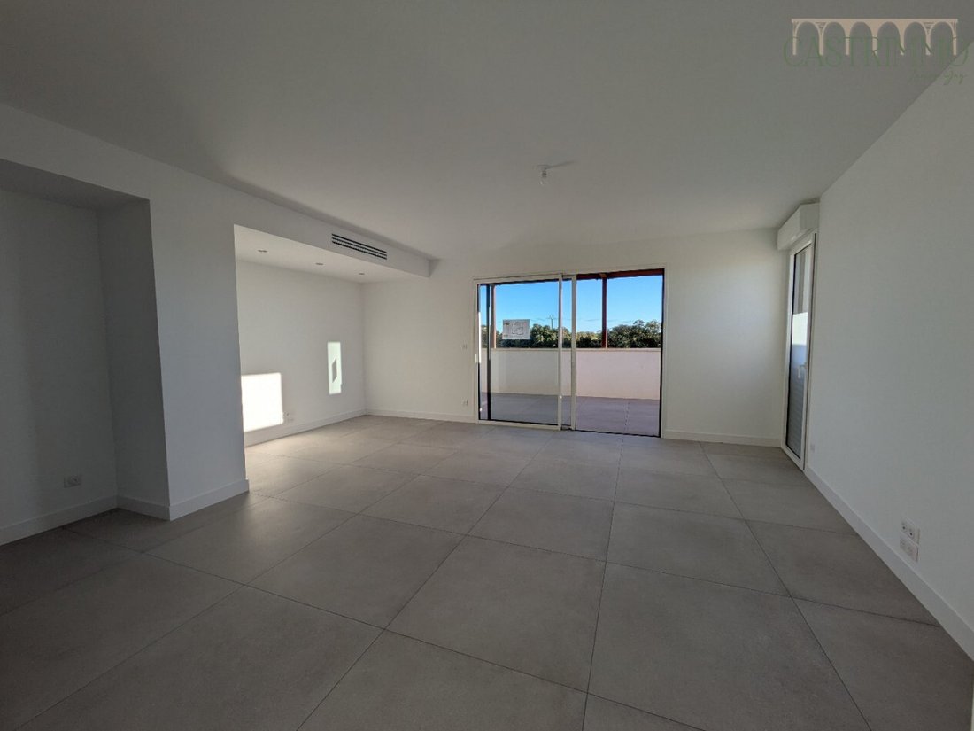Apartment in Centre Ville, Castries, France 1 - 16558156