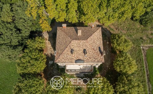 Castle for Sale in Istres, Provence-Alpes-Côte d'Azur, France