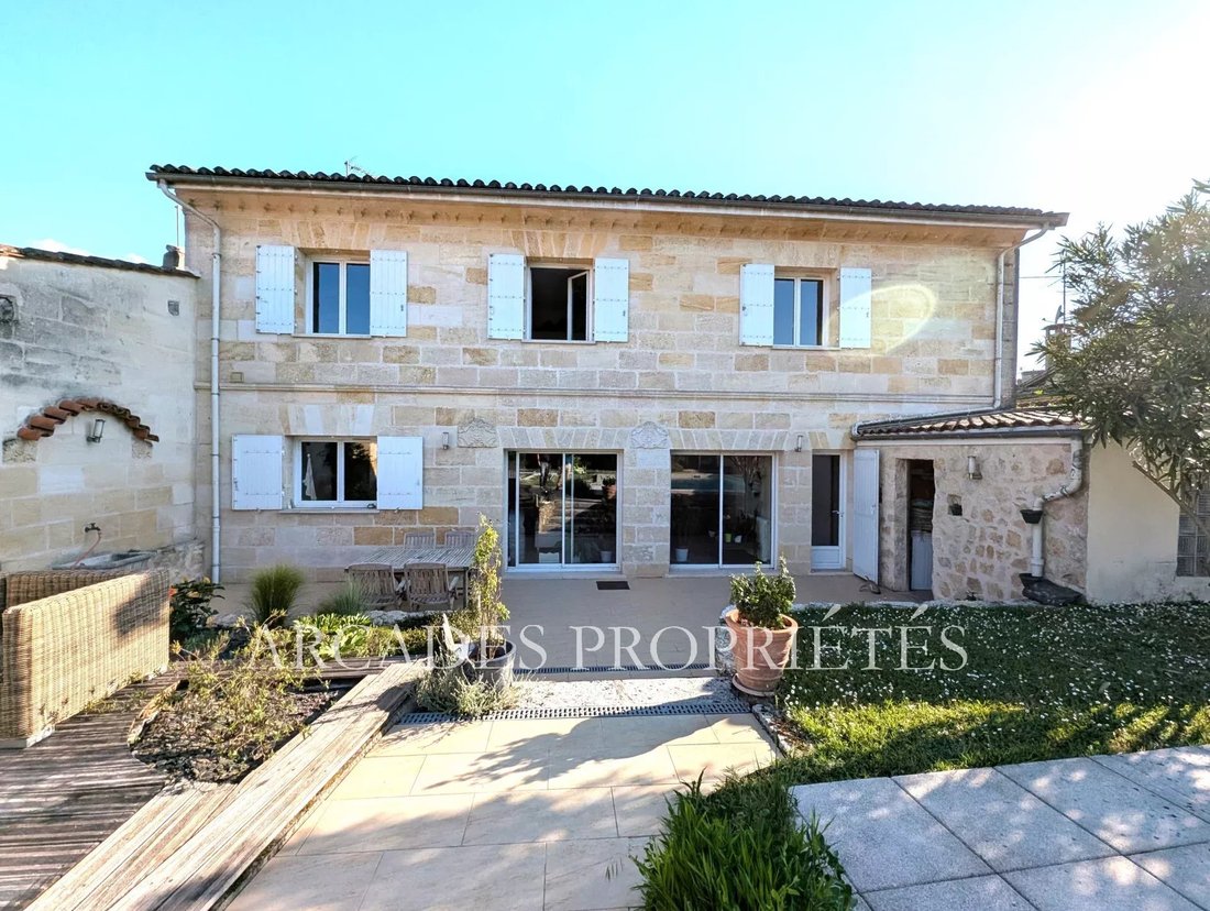 Casa en Libourne, Nueva Aquitania, Francia 2 - 16556346