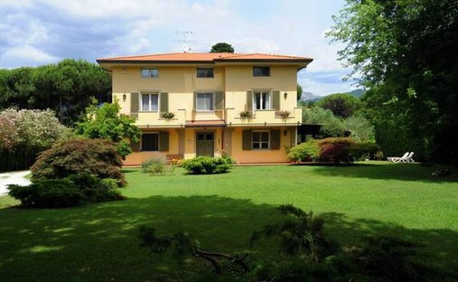 Villa a Centro, Massa, Italia 1