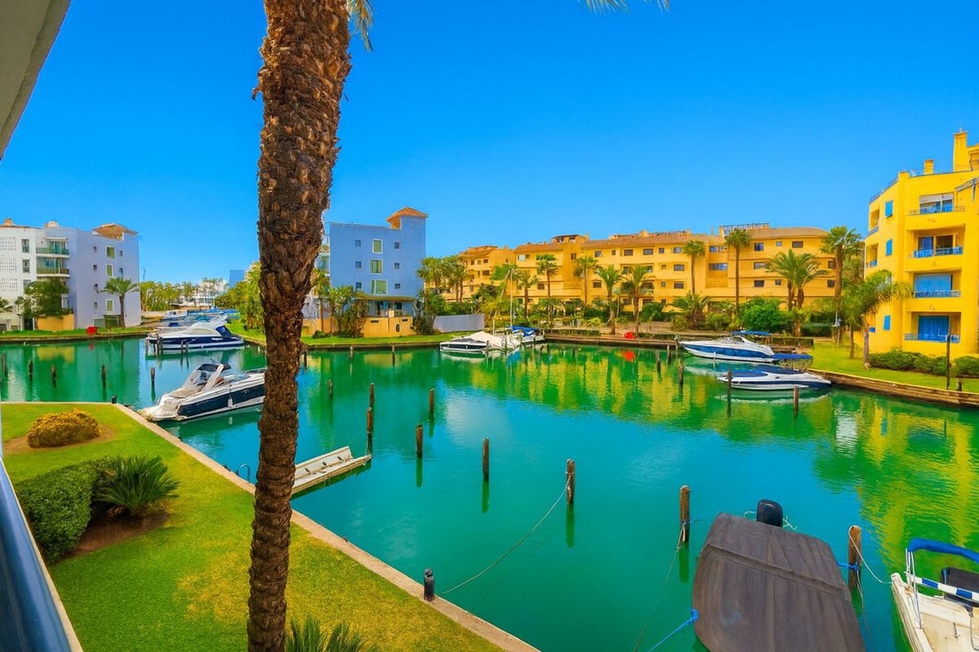 Apartment in Sotogrande, San Roque, Andalusia 4 - 16539488