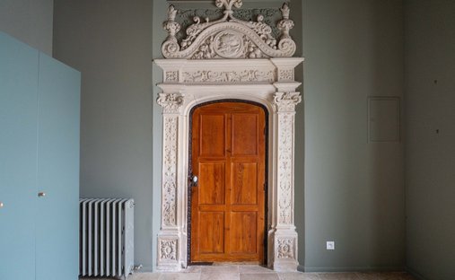 Castle for Sale in Saint-Jean-d'Angély, Nouvelle-Aquitaine, France