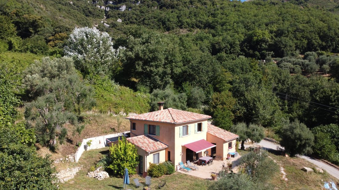 Villa in Tourrettes-sur-Loup, Provence-Alpes-Côte d'Azur, France 2 - 16557102