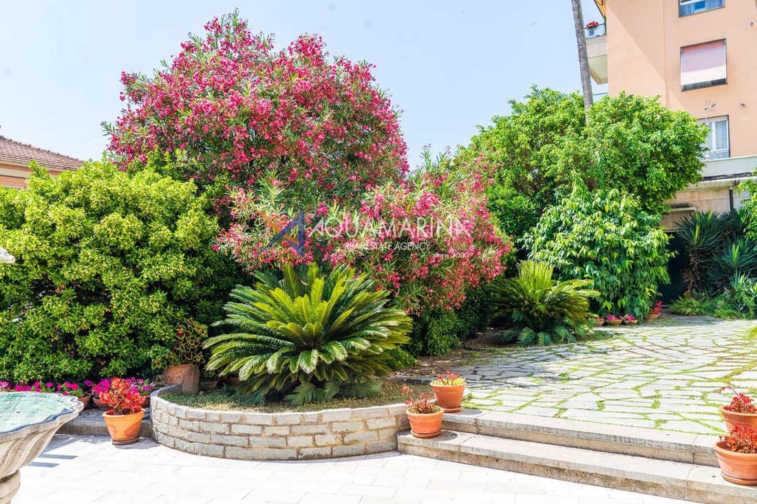 Villa in Porto Maurizio, Imperia, Liguria 4 - 16556921