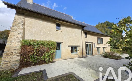 House in Bourgchevreuil, Cesson-Sévigné, France 1