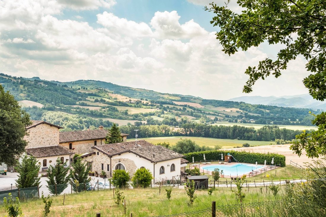 Estate in Umbertide, Umbria, Italy 3 - 16556983
