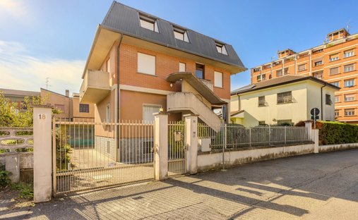 Villa a Bollate, Lombardia, Italia 1