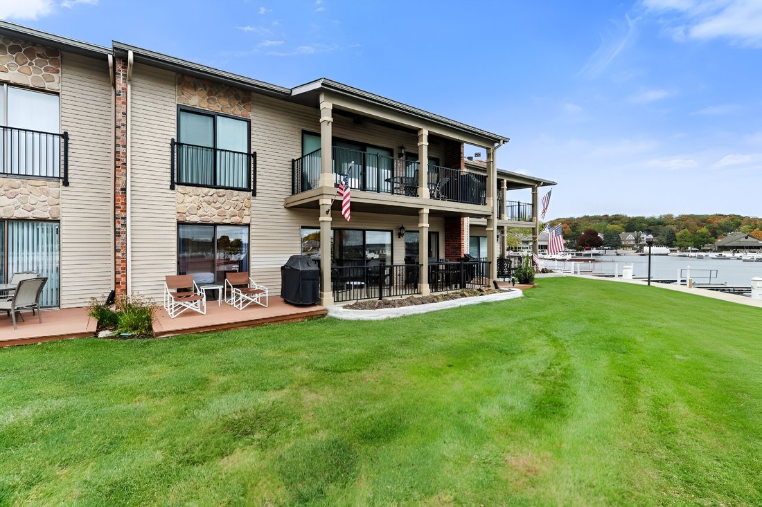 Condo in Fontana-on-Geneva Lake, Wisconsin, United States 3 - 16555421