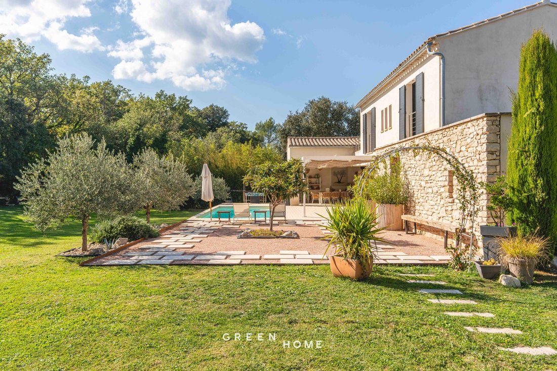 House in Ménerbes, Provence-Alpes-Côte d'Azur, France 2 - 16556513