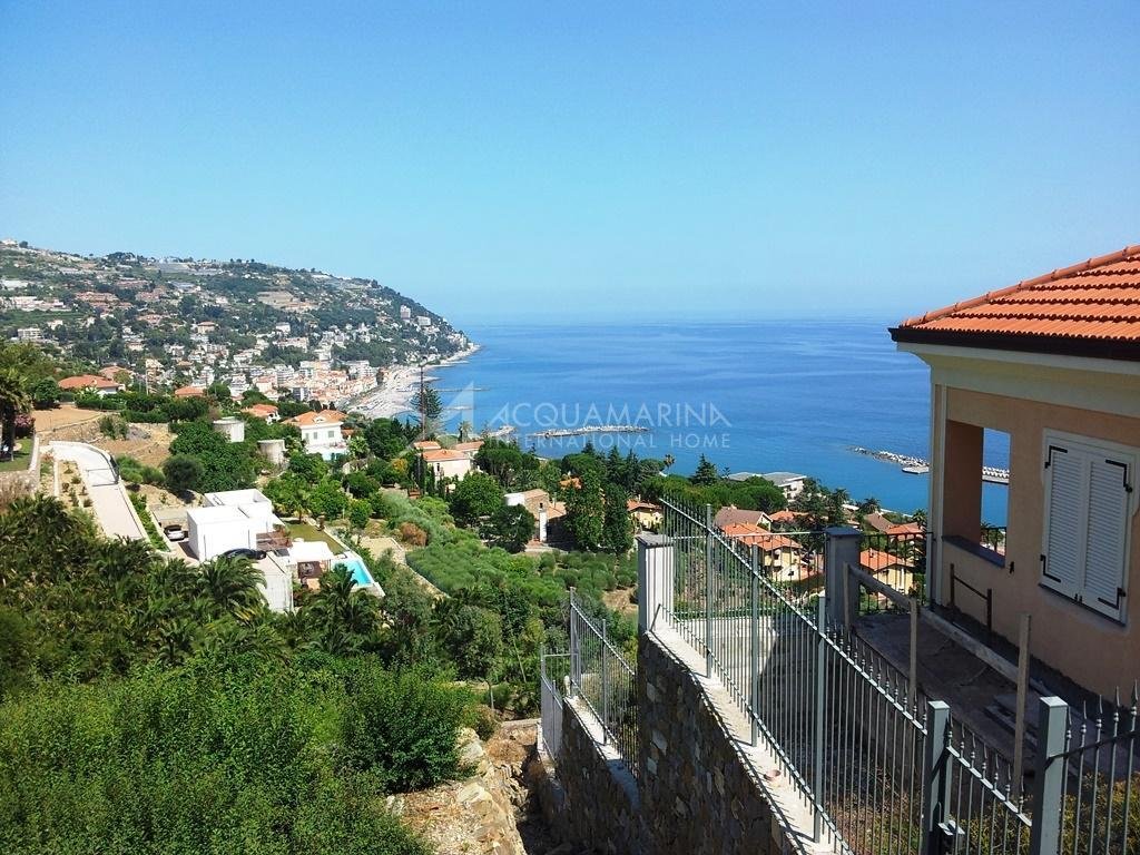 Villa in Center, Ospedaletti, Liguria 4 - 16556568