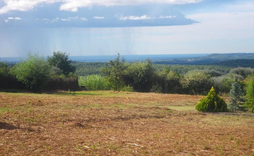 Land in Plan de Noves, Vence, France 1