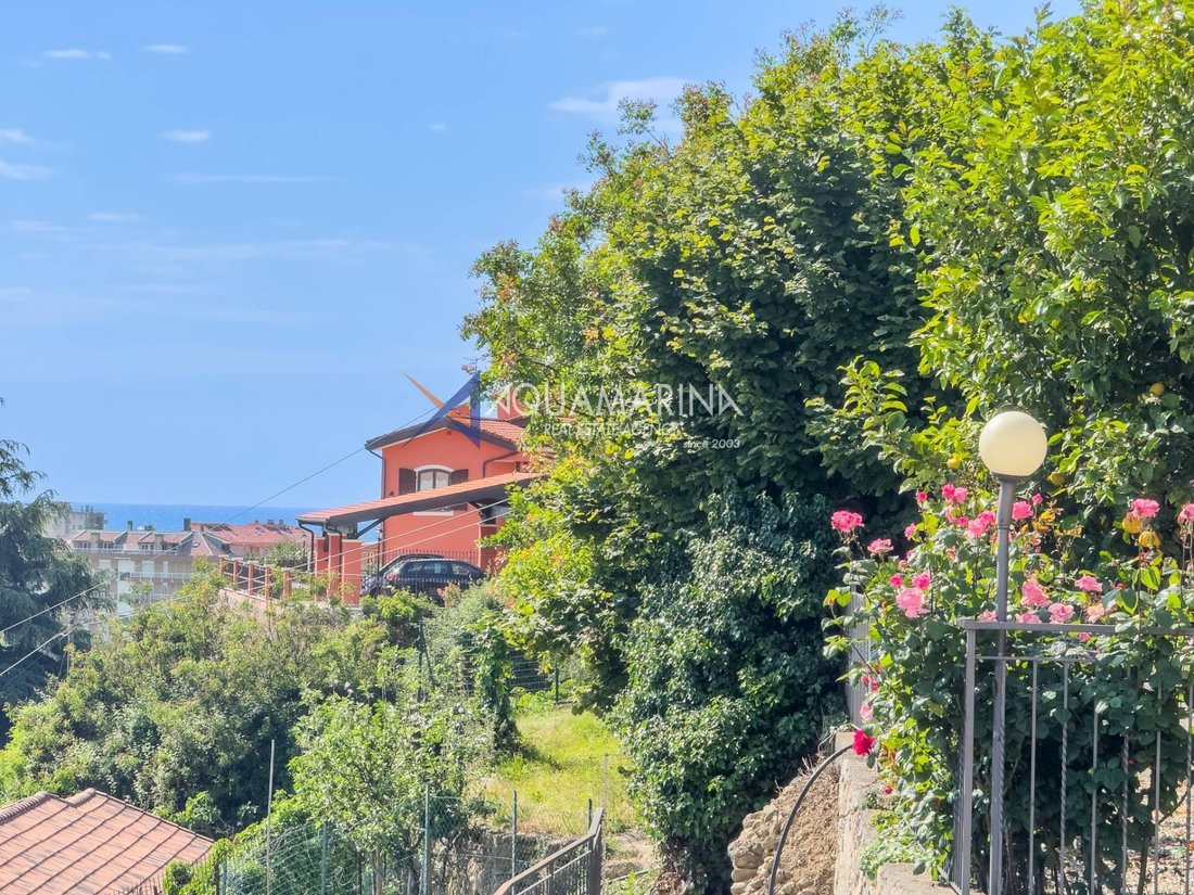 Villa in Camporosso, Liguria, Italy 1 - 16556416