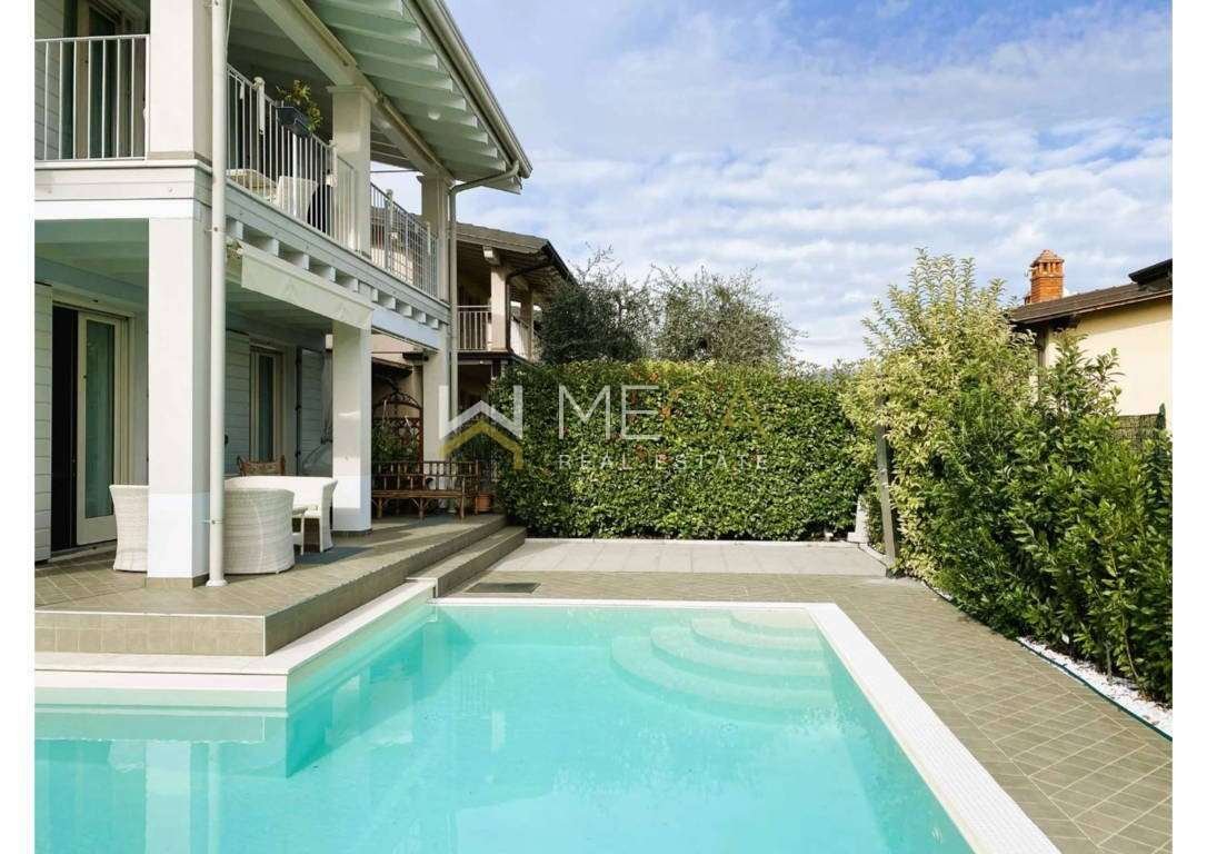 Villa in Polpenazze del Garda, Lombardy, Italy 1 - 16558285