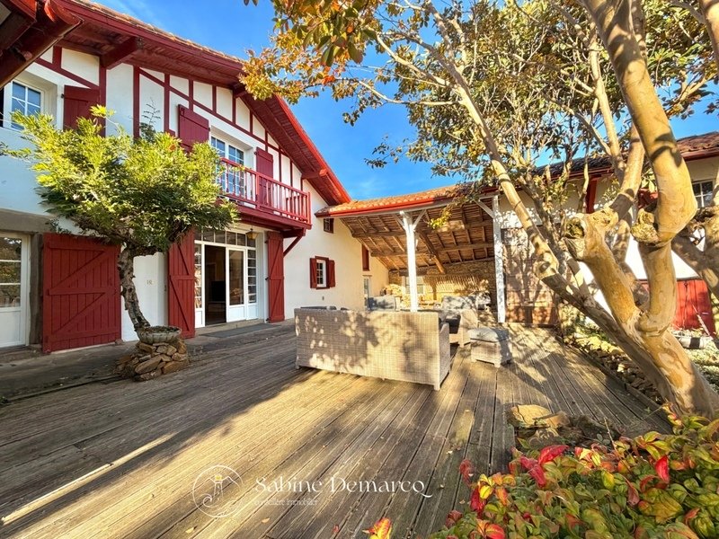 House in La Bastide-Clairence, Nouvelle-Aquitaine, France 1 - 16558338