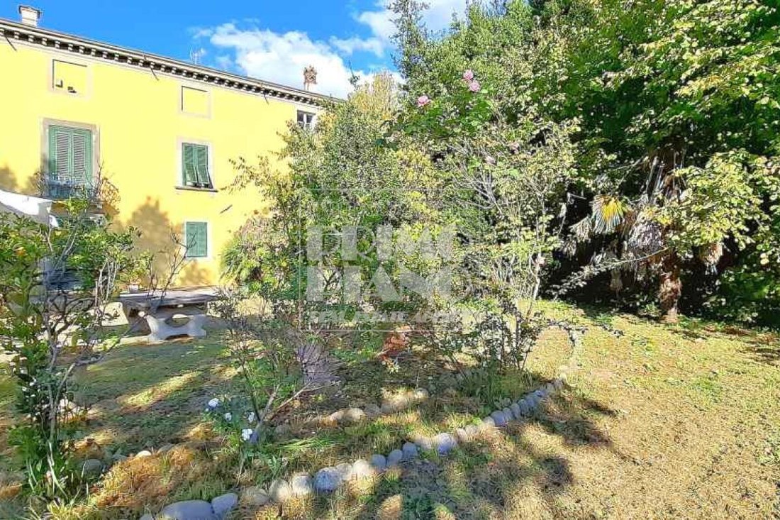 Villa in Historic Center, Lucca, Tuscany 4 - 16555484