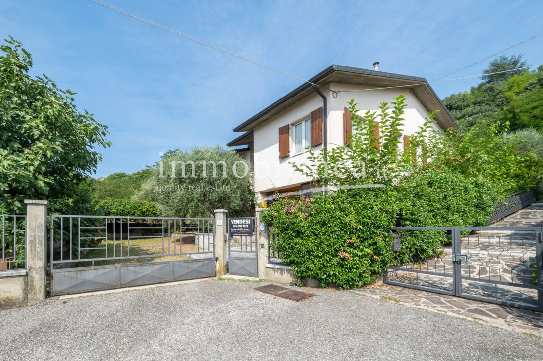 Villa in Cavaion Veronese, Veneto, Italy 1 - 16556076
