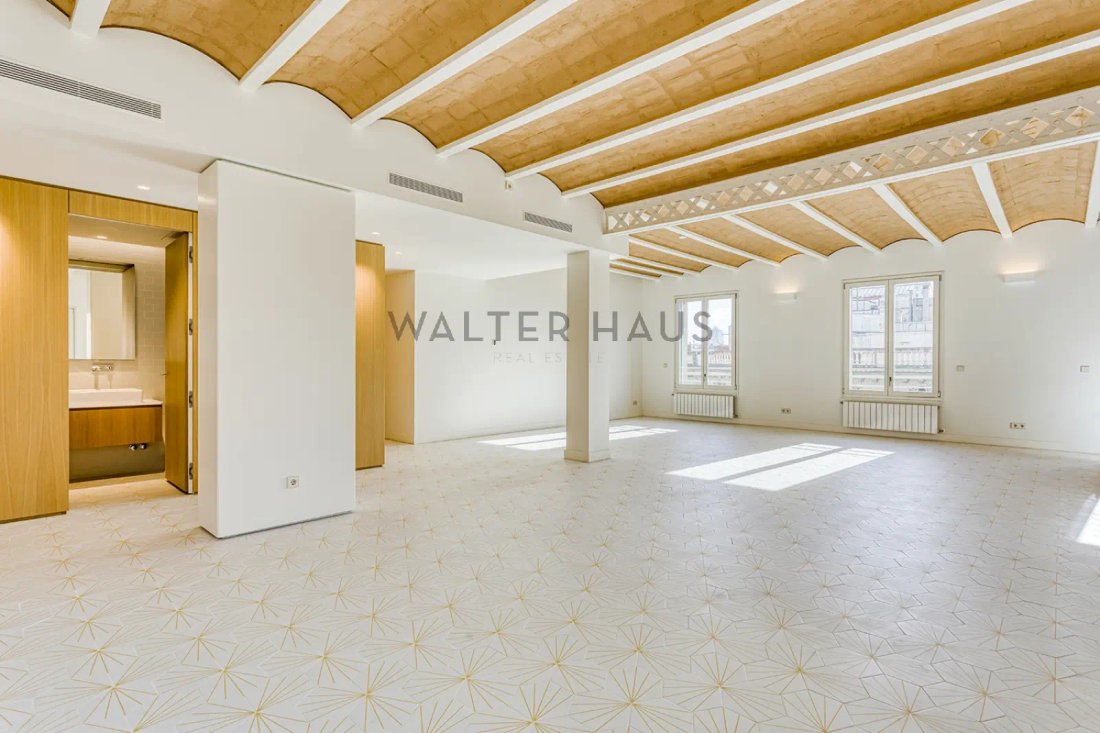 Apartment in Eixample, Barcelona, Spain 1 - 16309847