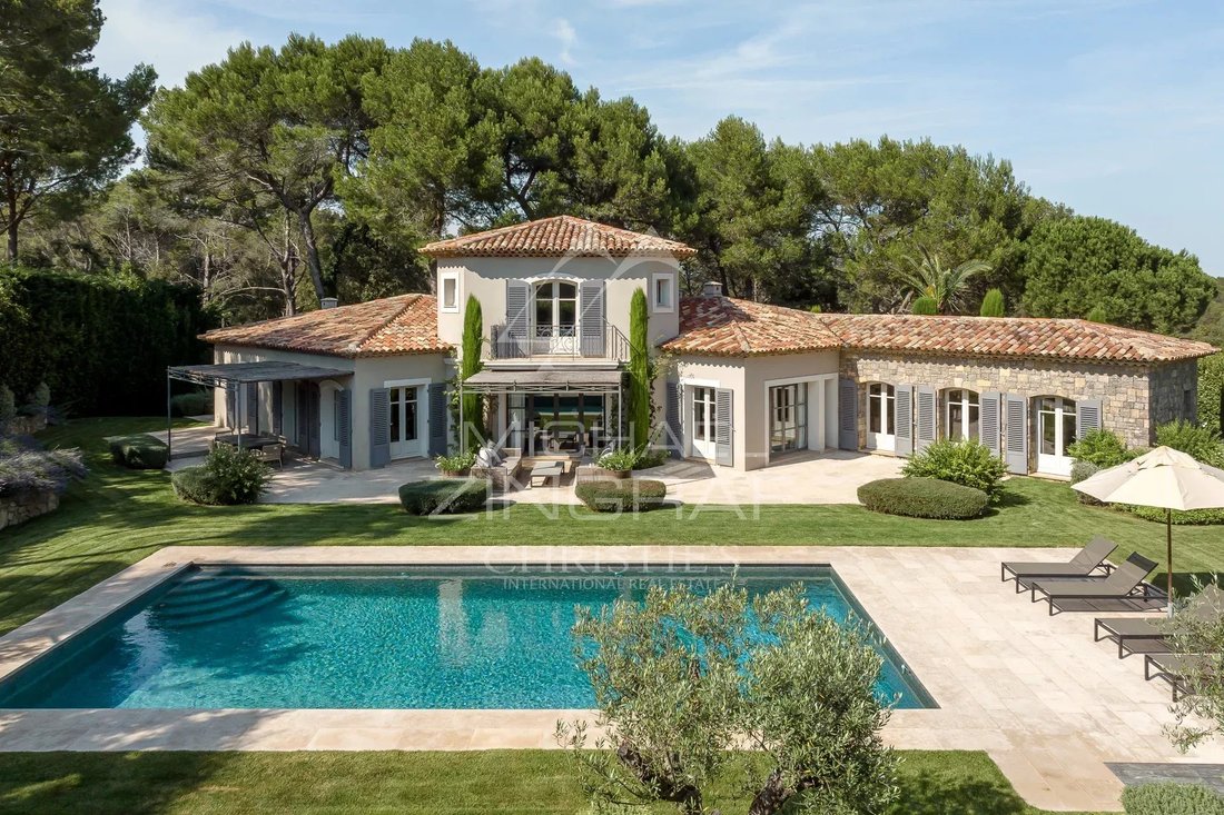 Villa in Mougins, Provence-Alpes-Côte d'Azur, France 1 - 16555529