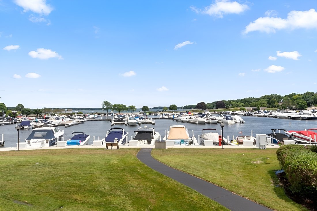 Condo in Fontana-on-Geneva Lake, Wisconsin, United States 1 - 16555421