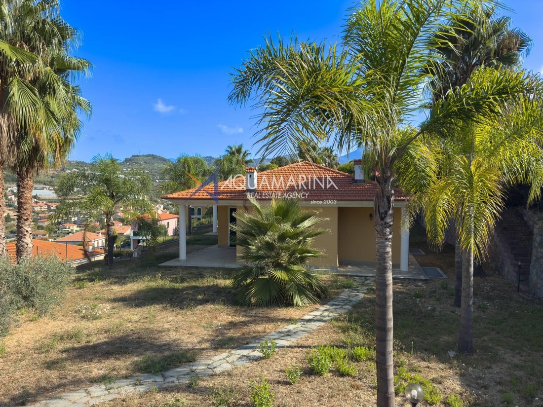 Villa in Sasso di Bordighera, Bordighera, Liguria 1 - 16556475