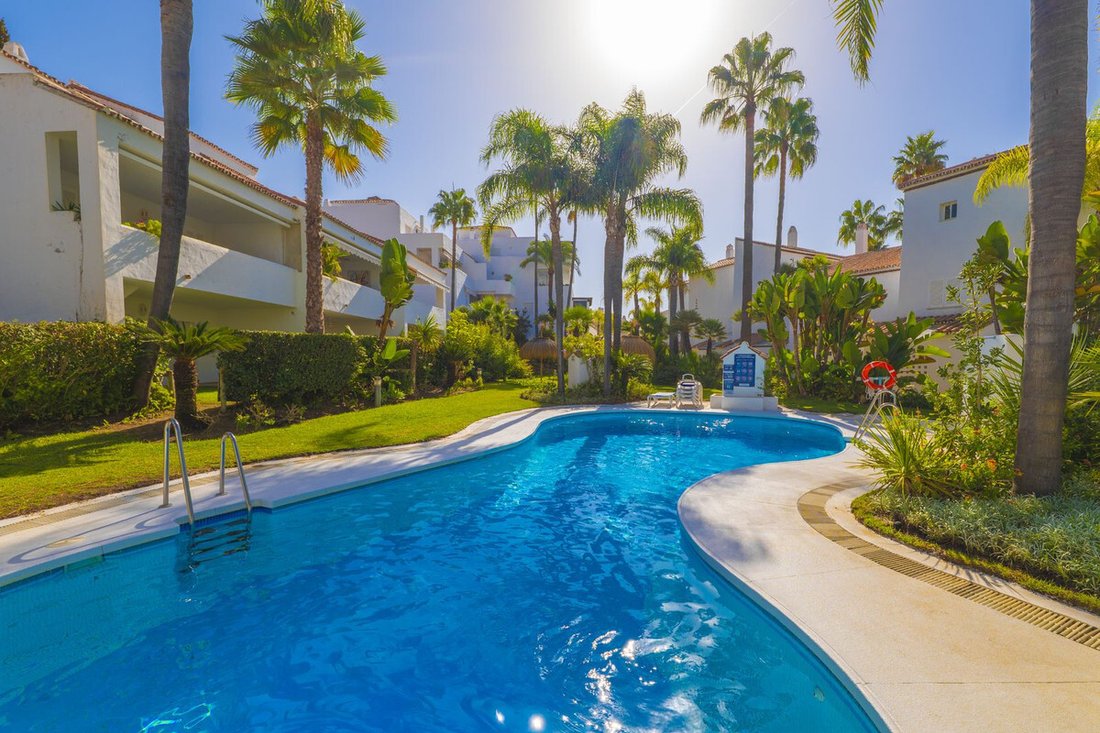 Townhouse in Marbella, Andalusia, Spain 1 - 16555757