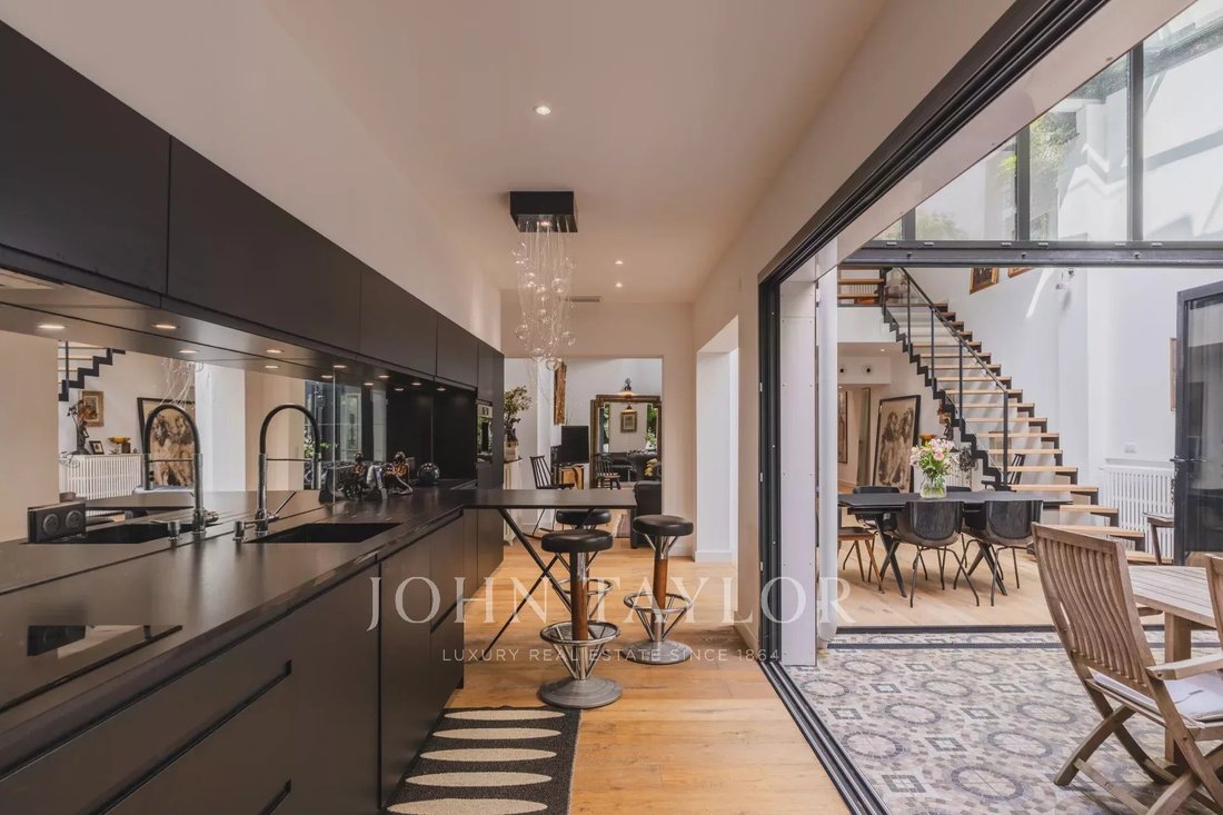 Townhouse in Hôtel de Ville-Quinconce-Saint Seurin-Fondaudège, Bordeaux, France 5 - 16558446