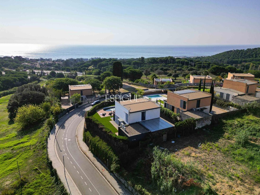 Villa in Sant Vicenc de Montalt, Catalonia, Spain 3 - 16555806