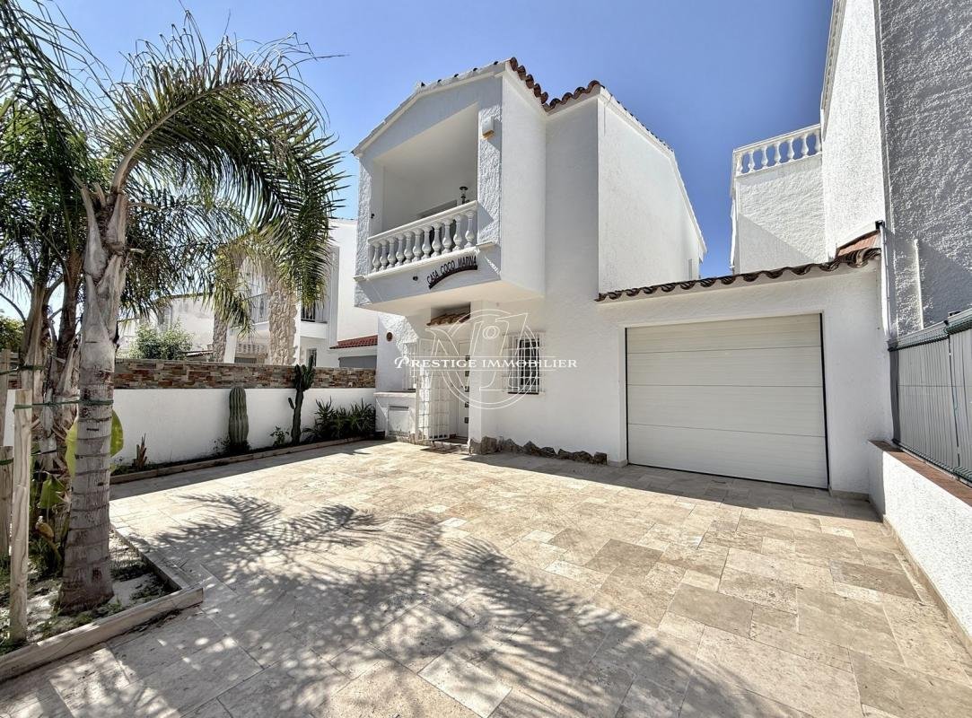 Villa in Empuriabrava, Catalonia, Spain 1 - 16555934