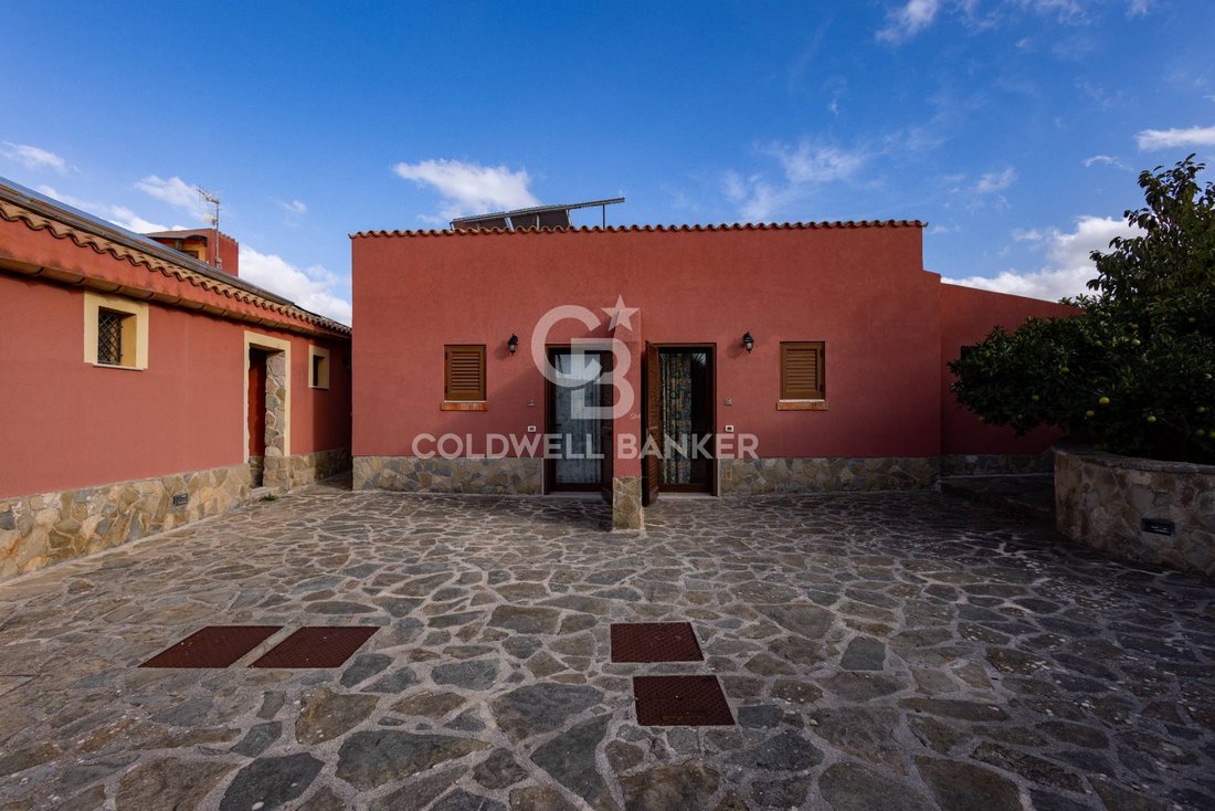 Villa in Valderice, Sicily, Italy 2 - 16558695