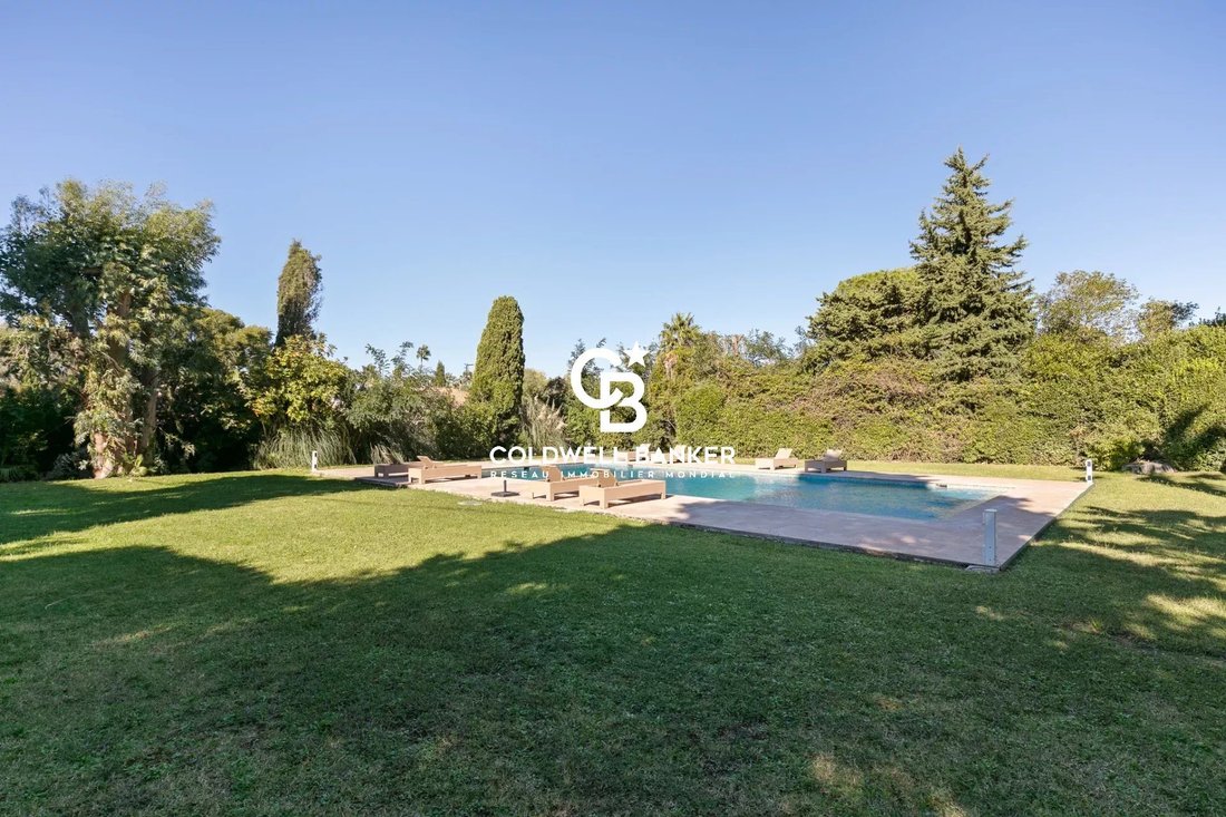 Villa in Antibes, Provence-Alpes-Côte d'Azur, France 3 - 16555570
