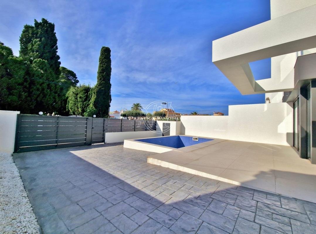 House in Empuriabrava, Catalonia, Spain 2 - 16555903