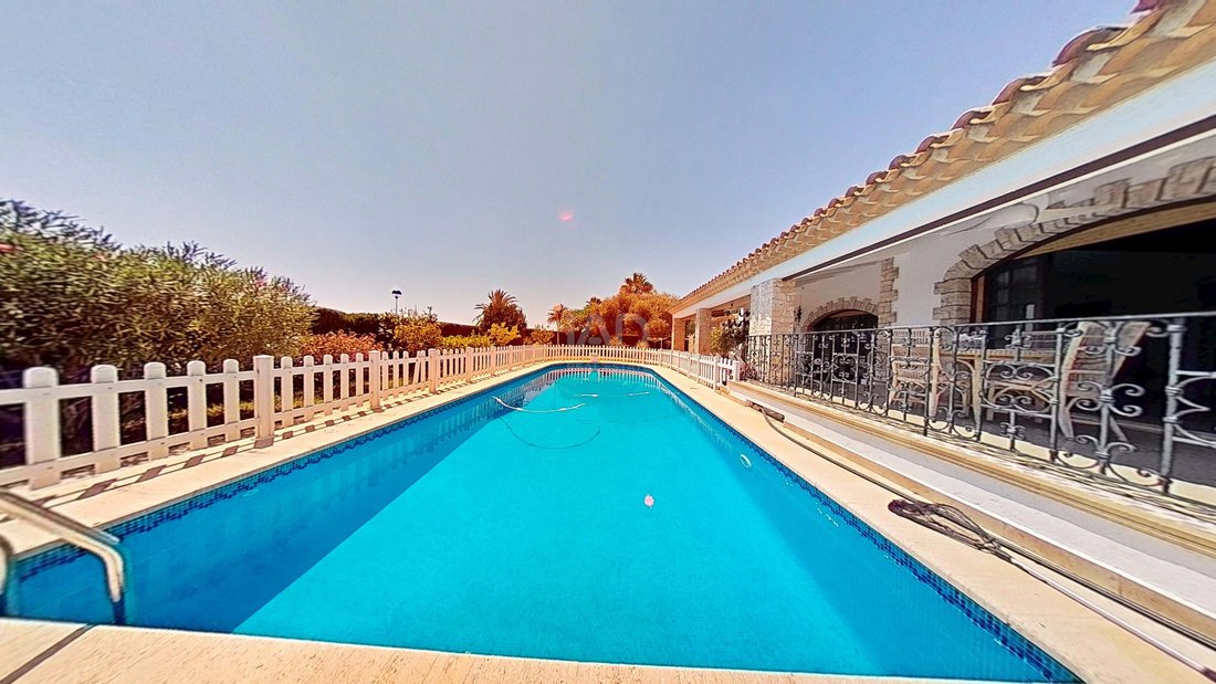 Chalet in Santa Pola, Land Valencia, Spanien 2 - 16557625