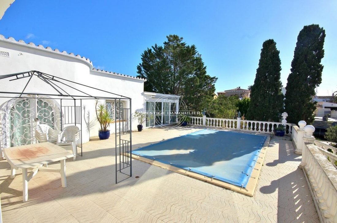 Villa in Empuriabrava, Catalonia, Spain 4 - 16556022